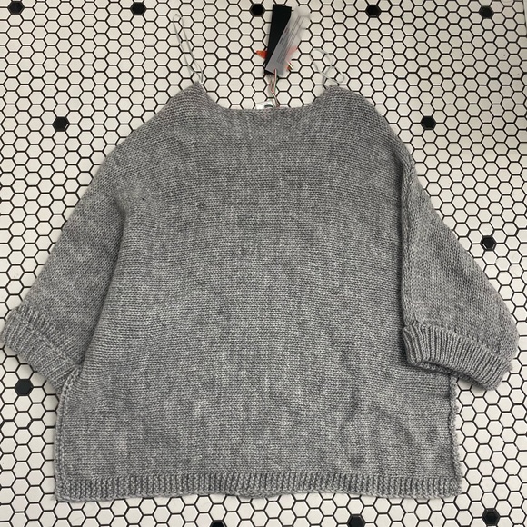 NWT berretti poncho sweater size small/med - Picture 3 of 3